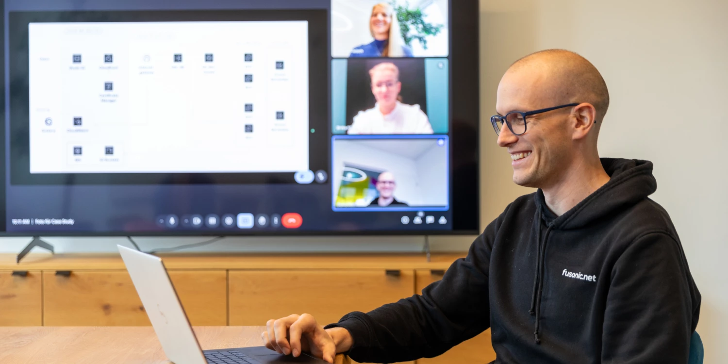 David in a customer meeting for technical advice 5 Remote Meeting DevOps Consulting