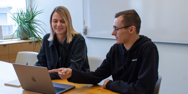 Programmier-Ausbildung und Praktikum_B Programmier-Ausbildung und Praktikum_B