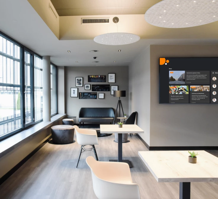 The team room with infoscreen Aufenthaltsraum